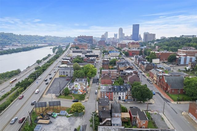 23 Seneca St, Downtown Pgh, PA 15219