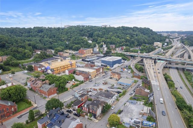 23 Seneca St, Downtown Pgh, PA 15219