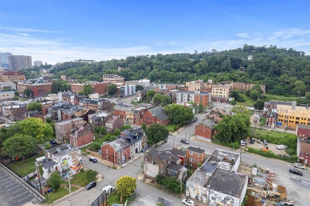 23 Seneca St, Downtown Pgh, PA 15219