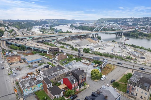 23 Seneca St, Downtown Pgh, PA 15219