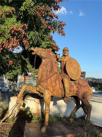 23 Seneca St, Downtown Pgh, PA 15219