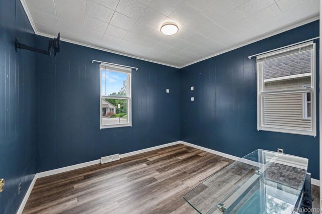 1867 Maddy Lane, Keego Harbor, MI 48320