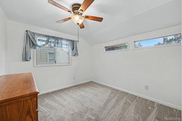 1867 Maddy Lane, Keego Harbor, MI 48320