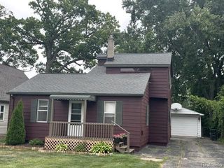 1867 Maddy Lane, Keego Harbor, MI 48320
