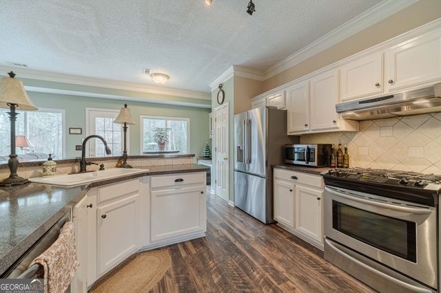 2240 Emerald Drive, Loganville, GA 30052