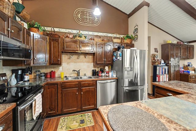 4557 W Schilling Rd, Salina, KS 67401