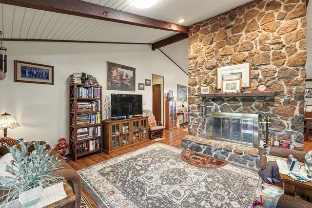 4557 W Schilling Rd, Salina, KS 67401