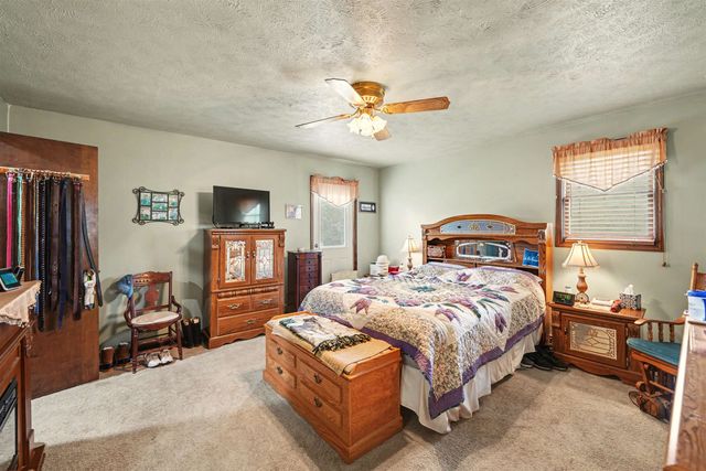 4557 W Schilling Rd, Salina, KS 67401