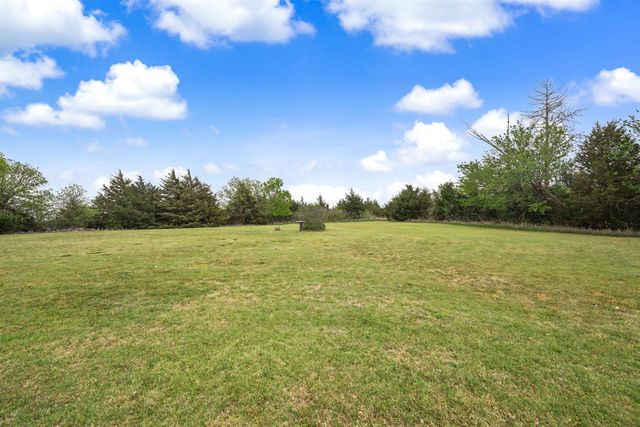 4557 W Schilling Rd, Salina, KS 67401