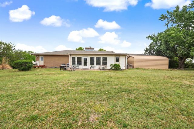 4557 W Schilling Rd, Salina, KS 67401