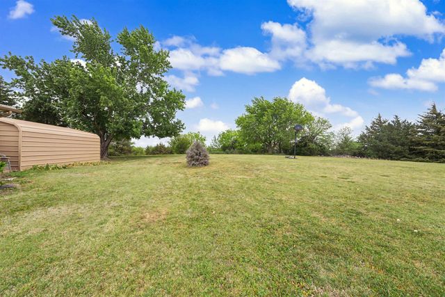 4557 W Schilling Rd, Salina, KS 67401