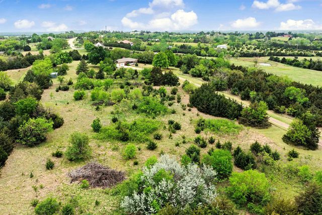 4557 W Schilling Rd, Salina, KS 67401