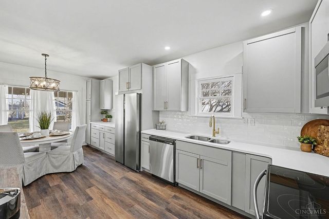 21 Kenwood Drive, Middletown, OH 45042