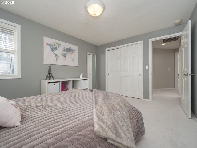 16572 Sw TIMBERLAND Dr, Beaverton, OR 97007