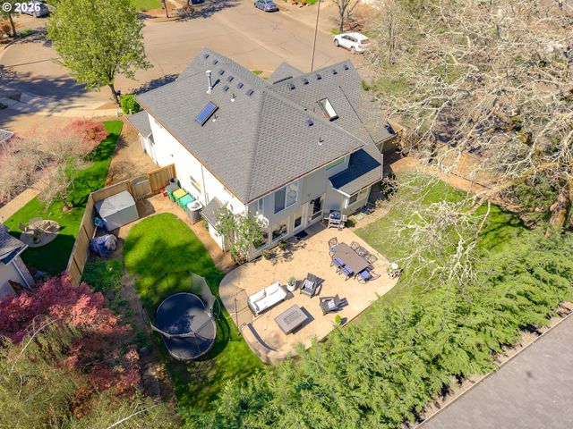 16572 Sw TIMBERLAND Dr, Beaverton, OR 97007