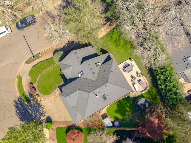 16572 Sw TIMBERLAND Dr, Beaverton, OR 97007