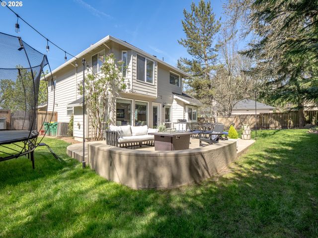 16572 Sw TIMBERLAND Dr, Beaverton, OR 97007