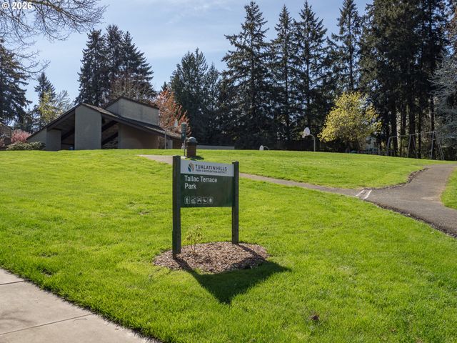 16572 Sw TIMBERLAND Dr, Beaverton, OR 97007