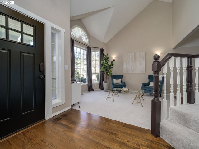 16572 Sw TIMBERLAND Dr, Beaverton, OR 97007