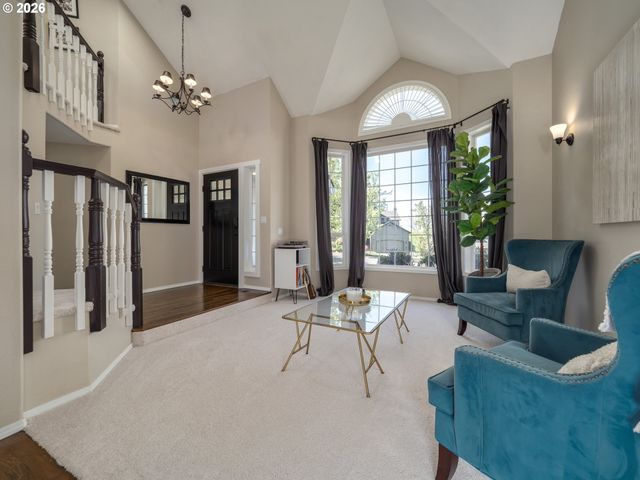 16572 Sw TIMBERLAND Dr, Beaverton, OR 97007