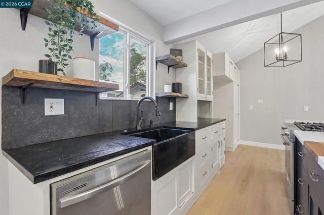 236 Center Ave, Pacheco, CA 94553