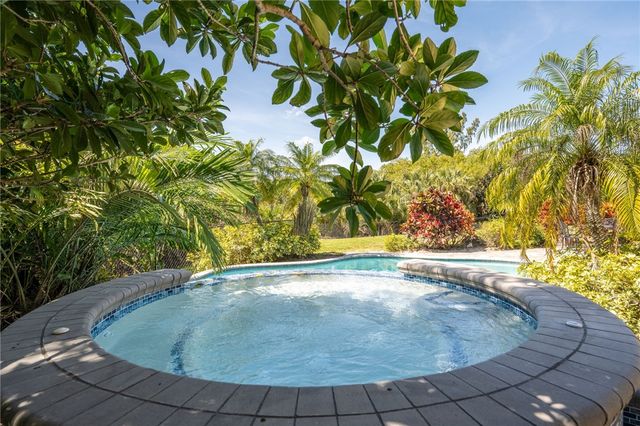 230 Shores Drive, Vero Beach, FL 32963