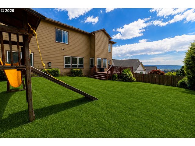 2469 37TH St, Washougal, WA 98671