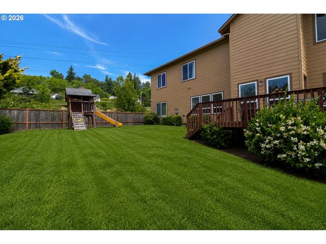 2469 37TH St, Washougal, WA 98671