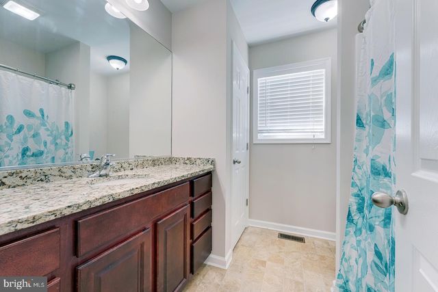 9410 AMBER RIDGE DR, Delmar, MD 21875
