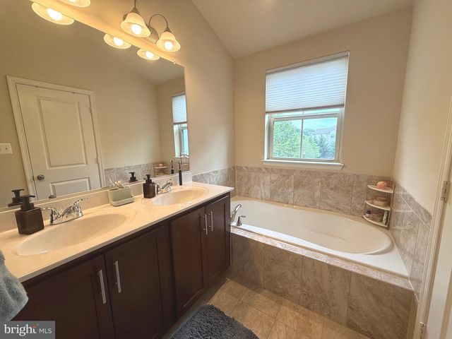 104 VANGUARD LN, Annapolis, MD 21401