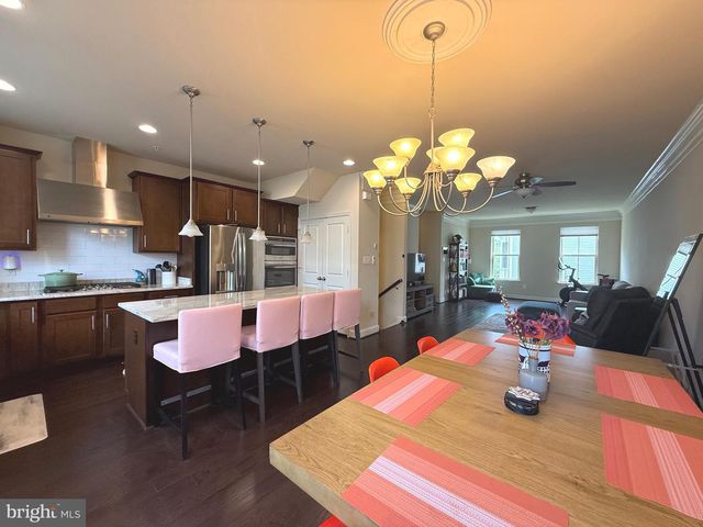 104 VANGUARD LN, Annapolis, MD 21401