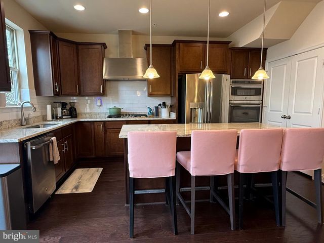 104 VANGUARD LN, Annapolis, MD 21401