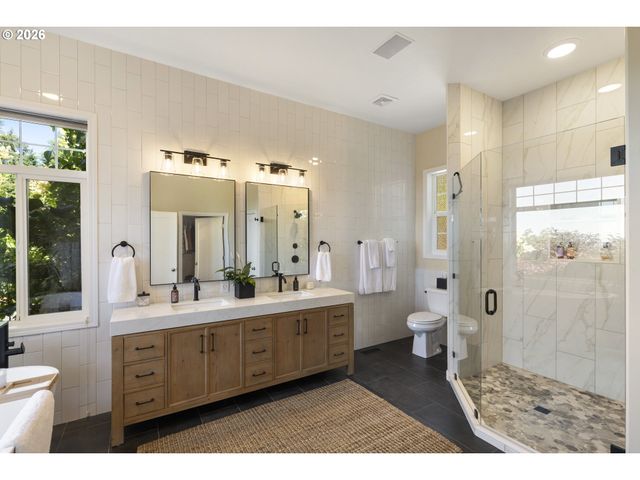 29475 Ne MILLER VIEW Ln, Newberg, OR 97132
