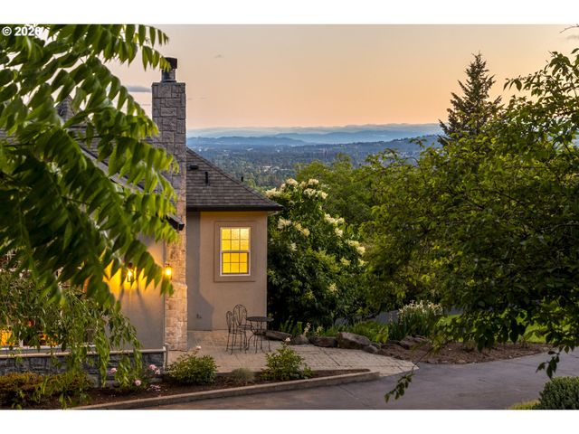 29475 Ne MILLER VIEW Ln, Newberg, OR 97132