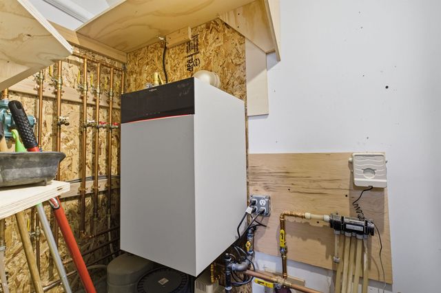 11 Lantern Circle, Laconia, NH 03246