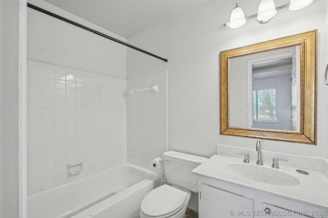 7447 S Yale Street 226, Tulsa, OK 74136