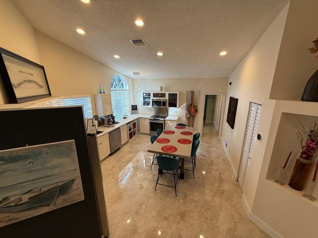 5180 Sabal Gardens Lane 4, Boca Raton, FL 33487