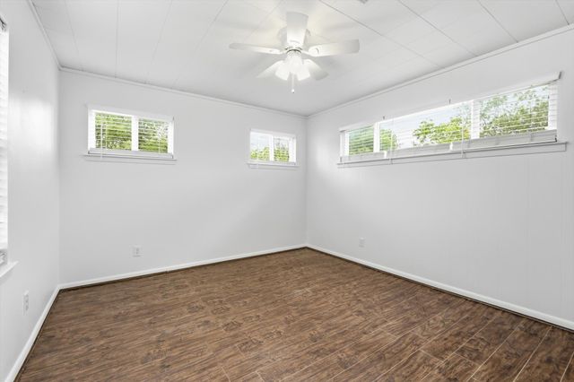 204 E Bailey Street, Ponder, TX 76259