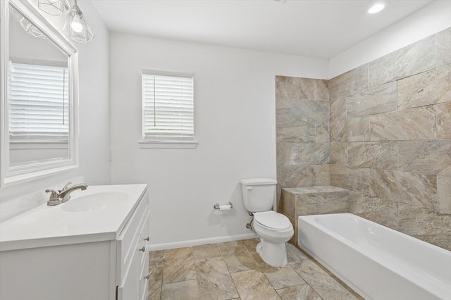 204 E Bailey Street, Ponder, TX 76259