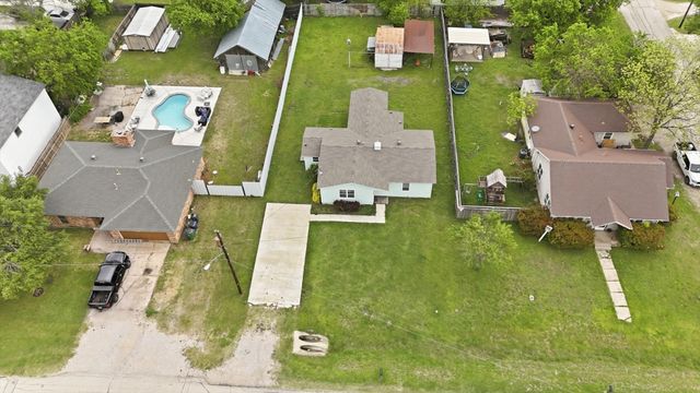 204 E Bailey Street, Ponder, TX 76259