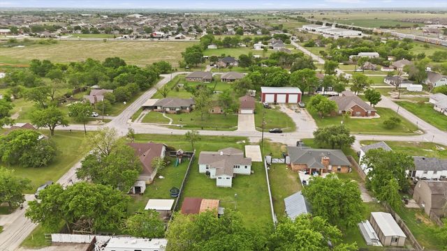 204 E Bailey Street, Ponder, TX 76259