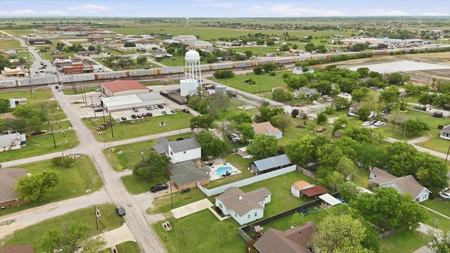 204 E Bailey Street, Ponder, TX 76259