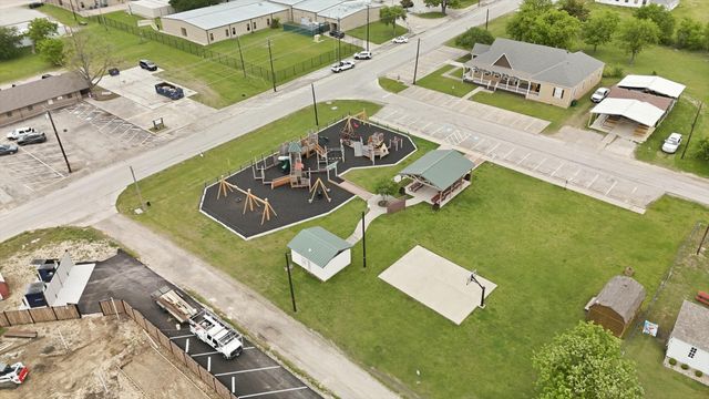 204 E Bailey Street, Ponder, TX 76259