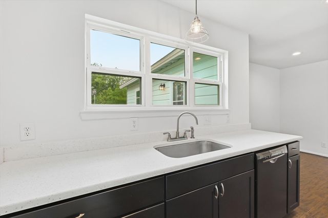 204 E Bailey Street, Ponder, TX 76259