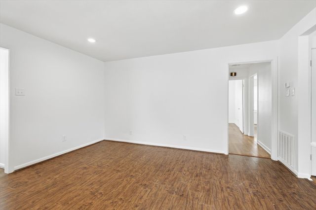 204 E Bailey Street, Ponder, TX 76259