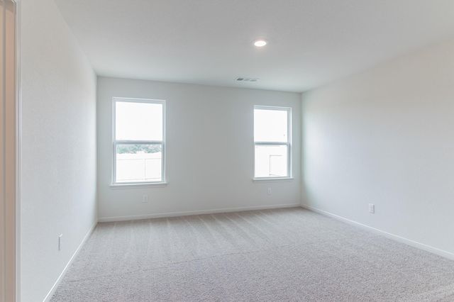 112 Allington CIR, Jarrell, TX 76537