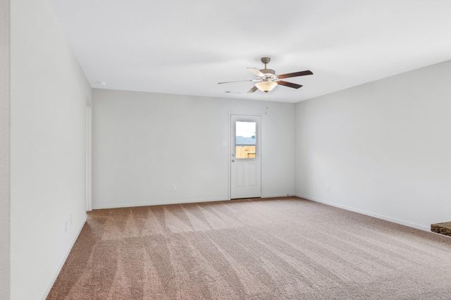 112 Allington CIR, Jarrell, TX 76537