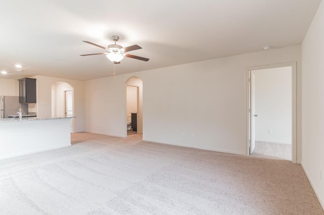 112 Allington CIR, Jarrell, TX 76537