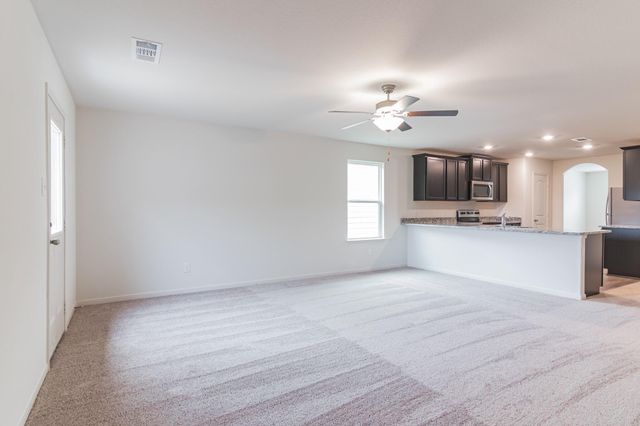 112 Allington CIR, Jarrell, TX 76537