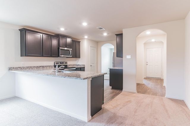 112 Allington CIR, Jarrell, TX 76537